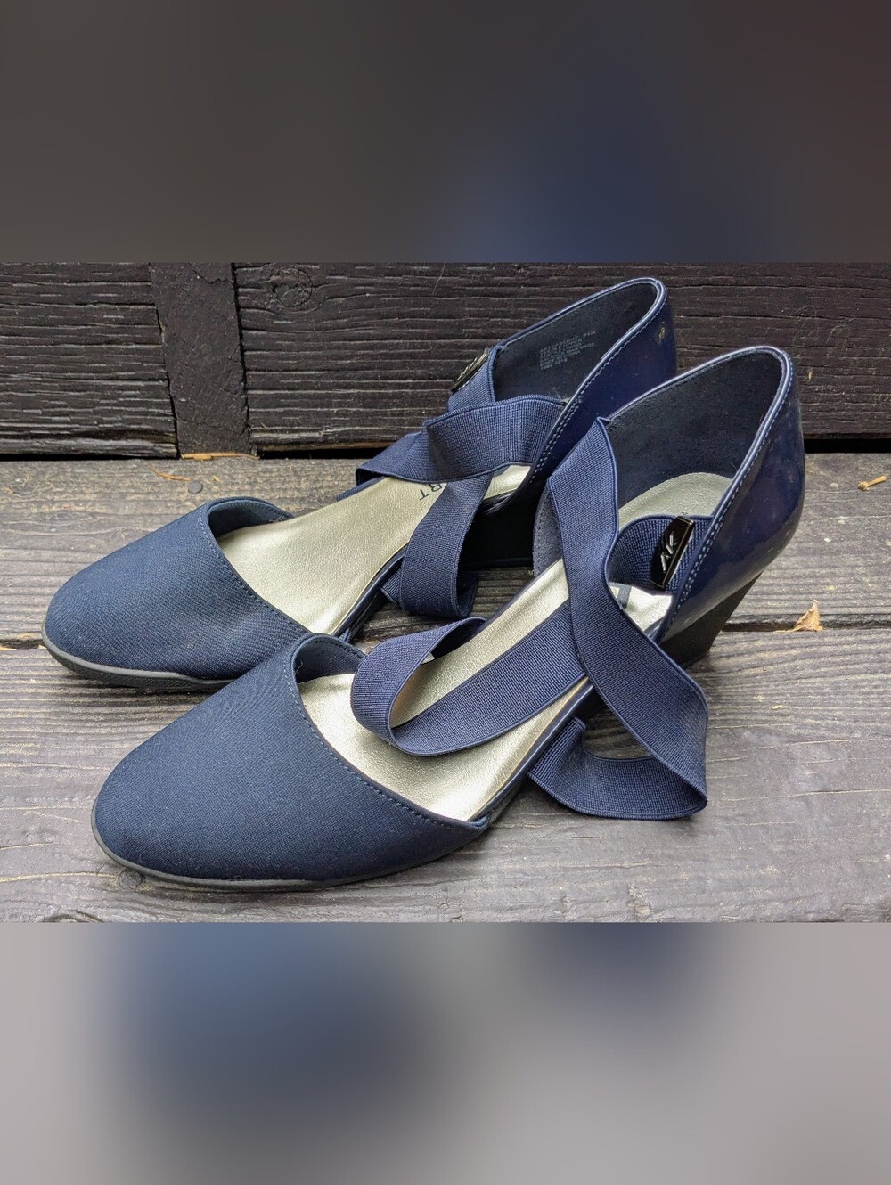 Anne Klein Sport - Navy Patent Mid Block Heel Wedge w/elastic straps, 9.5 - Picture 3 of 9